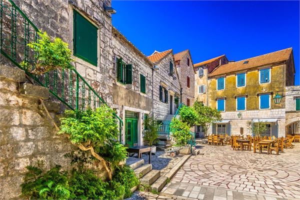 HVAR